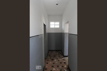 Corredor de casa para alugar com 2 quartos, 70m² em Santa Cruz, Belo Horizonte
