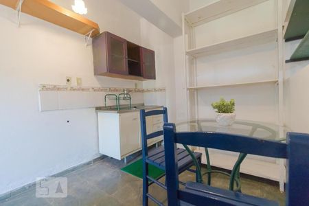 Studio para alugar com 40m², 1 quarto e 5 vagas Studio para alugar com 40m², 1 quarto e 5 vagasCozinha