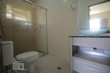 Banheiro Suíte 1 de casa para alugar com 2 quartos, 90m² em Bonfim, Osasco