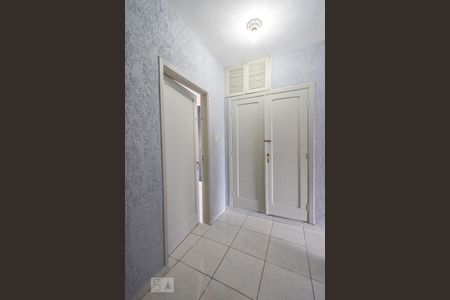 Corredor de casa para alugar com 2 quartos, 96m² em Vila Madalena, São Paulo