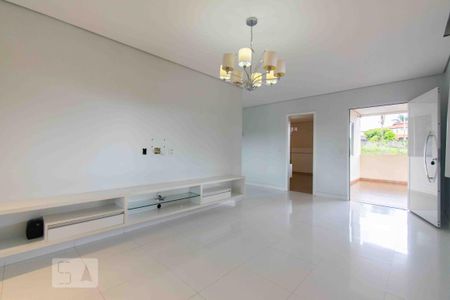 Sala de casa à venda com 4 quartos, 120m² em Vicente Peres, Brasília