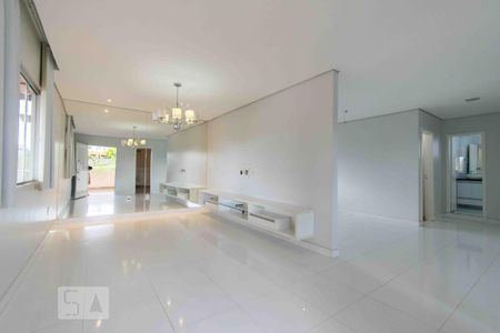 Sala de casa à venda com 4 quartos, 120m² em Vicente Peres, Brasília