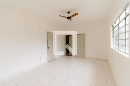Sala de casa para alugar com 2 quartos, 90m² em Quinta da Paineira, São Paulo