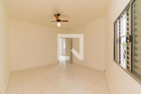 Quarto 1 de casa para alugar com 2 quartos, 90m² em Quinta da Paineira, São Paulo
