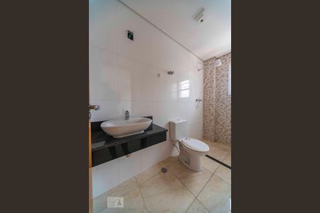 Apartamento para alugar com 72m², 2 quartos e 2 vagasBanheiro do Quarto 2