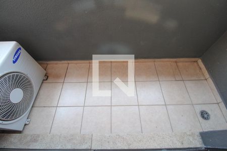 Sacada da Sala de apartamento para alugar com 1 quarto, 58m² em Centro, Campinas