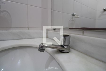 Lavabo de apartamento para alugar com 1 quarto, 58m² em Centro, Campinas