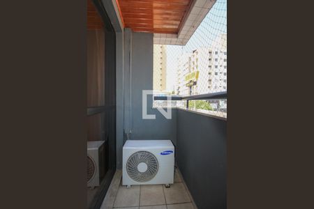 Sacada da Sala de apartamento para alugar com 1 quarto, 58m² em Centro, Campinas