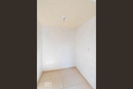 Casa para alugar com 100m², 2 quartos e 2 vagasQuintal