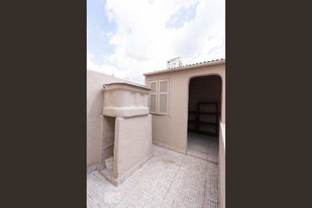 Casa para alugar com 100m², 2 quartos e 2 vagasEdícula