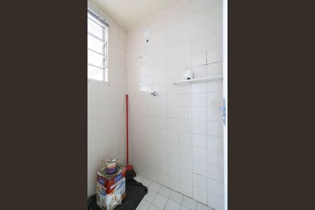 Casa para alugar com 100m², 2 quartos e 2 vagasBanheiro de Serviço