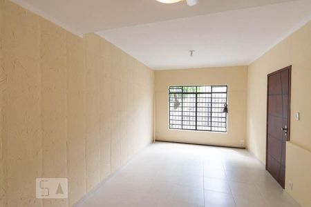 Sala de casa para alugar com 2 quartos, 100m² em Campo Belo, São Paulo