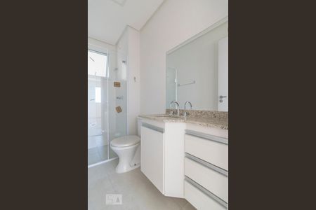 Banheiro de apartamento para alugar com 3 quartos, 78m² em Vila Alzira, Santo André