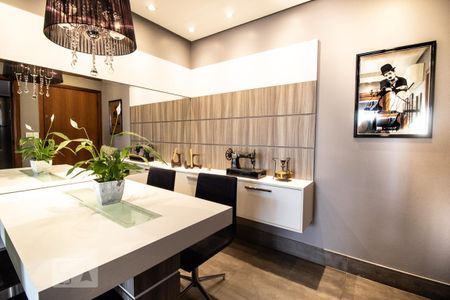 Apartamento à venda com 60m², 2 quartos e 2 vagas Apartamento à venda com 60m², 2 quartos e 2 vagasDetalhe Sala de Jarntar
