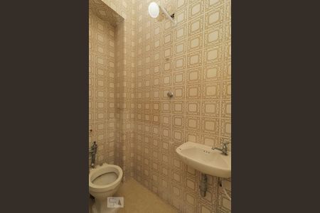 Apartamento para alugar com 90m², 3 quartos e sem vaga Apartamento para alugar com 90m², 3 quartos e sem vagaBanheiro de Serviço.