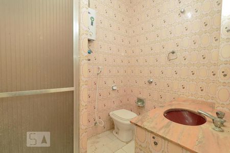 Apartamento para alugar com 90m², 3 quartos e sem vaga Apartamento para alugar com 90m², 3 quartos e sem vagaBanheiro Social.