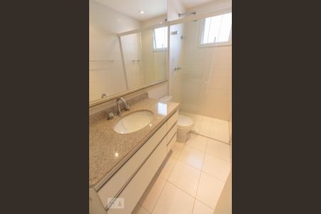 Apartamento para alugar com 121m², 3 quartos e 2 vagas Apartamento para alugar com 121m², 3 quartos e 2 vagasBanheiro 02