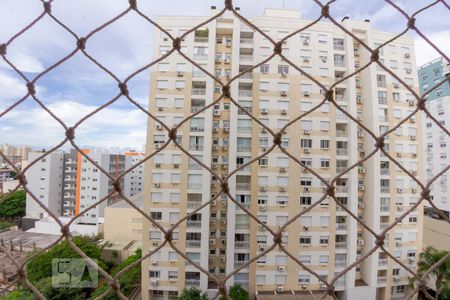 Vista do Quarto 1 de apartamento para alugar com 2 quartos, 63m² em Passo da Areia, Porto Alegre