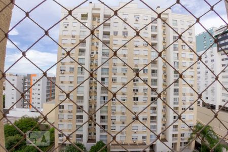 Vista da Sacada de apartamento para alugar com 2 quartos, 63m² em Passo da Areia, Porto Alegre