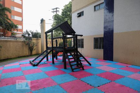 Apartamento à venda com 64m², 3 quartos e 1 vaga Apartamento à venda com 64m², 3 quartos e 1 vagaÁrea Comum - Playground