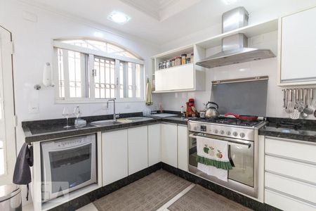 Casa de condomínio à venda com 300m², 3 quartos e 4 vagascozinha