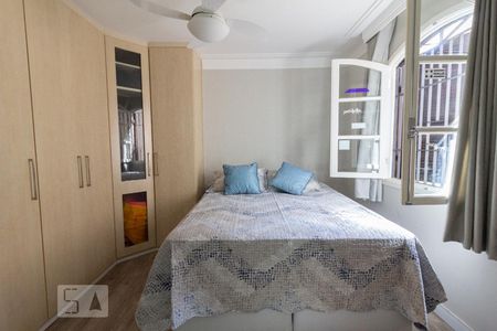 Casa de condomínio à venda com 300m², 3 quartos e 4 vagasquarto 2 
