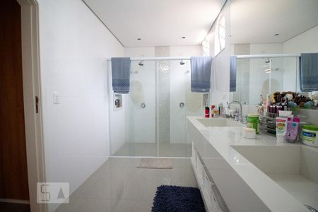 Casa de condomínio à venda com 300m², 3 quartos e 4 vagassuite quarto 3