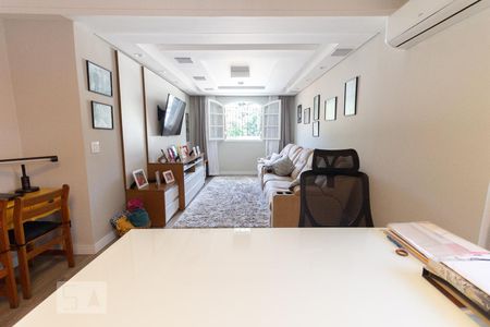 Casa de condomínio à venda com 300m², 3 quartos e 4 vagassala estar 2