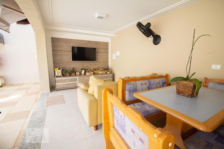 Casa de condomínio à venda com 300m², 3 quartos e 4 vagasarea gourmet 