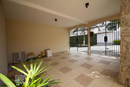 Casa de condomínio à venda com 300m², 3 quartos e 4 vagasgaragem