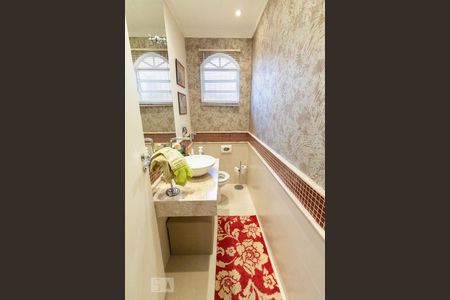 Casa de condomínio à venda com 300m², 3 quartos e 4 vagaslavabo