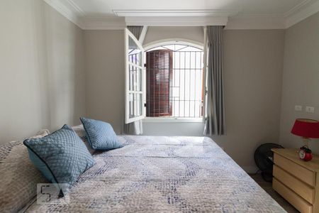 Casa de condomínio à venda com 300m², 3 quartos e 4 vagasquarto 2 