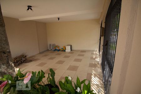 Casa de condomínio à venda com 300m², 3 quartos e 4 vagasgaragem