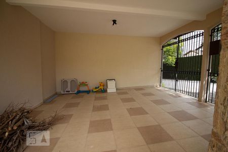 Casa de condomínio à venda com 300m², 3 quartos e 4 vagasgaragem