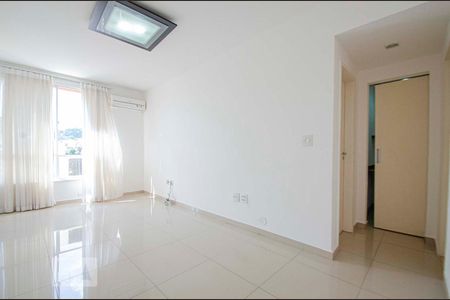Sala de apartamento para alugar com 2 quartos, 68m² em Estácio, Rio de Janeiro