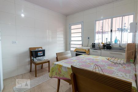 Cozinha de casa para alugar com 1 quarto, 30m² em Jardim Flor da Montanha, Guarulhos