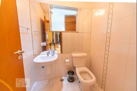 Lavabo  de casa para alugar com 3 quartos, 320m² em Vila Dora, Santo André