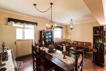 Apartamento à venda com 180m², 3 quartos e 1 vagaSala