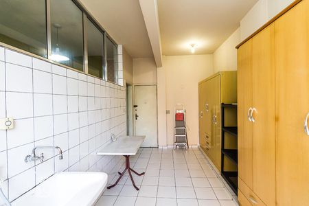 Apartamento à venda com 180m², 3 quartos e 1 vagaÁrea de Serviço