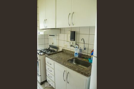 Apartamento para alugar com 65m², 2 quartos e 1 vaga Apartamento para alugar com 65m², 2 quartos e 1 vagaCozinha - Armários
