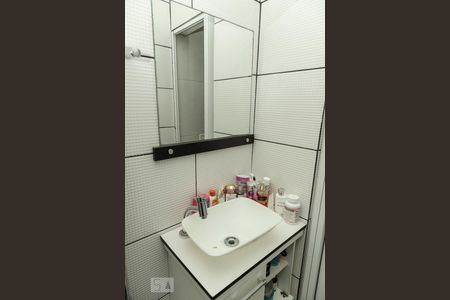 Banheiro de casa de condomínio para alugar com 2 quartos, 40m² em Engenho Novo, Rio de Janeiro