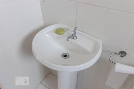 Detalhe do Banheiro de apartamento à venda com 2 quartos, 51m² em Centro, Barueri