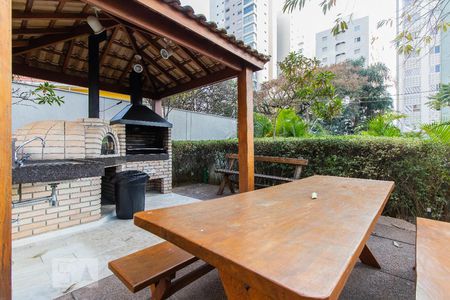 Apartamento à venda com 170m², 2 quartos e 2 vagasChurrasqueira - Condomínio