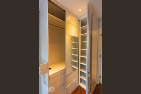 Apartamento à venda com 170m², 2 quartos e 2 vagasQuarto Suíte 1