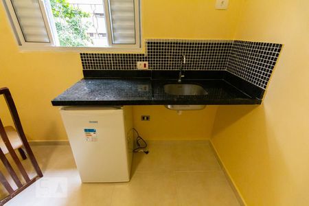 Cozinha de kitnet/studio para alugar com 1 quarto, 15m² em Perdizes, São Paulo
