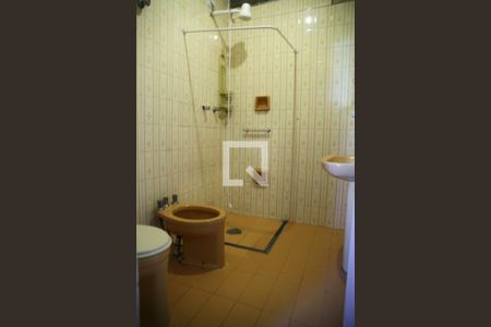 Casa à venda com 400m², 3 quartos e 3 vagasBanheiro da Suíte 