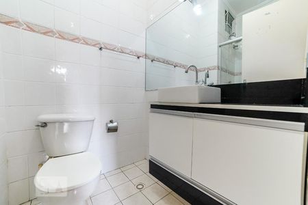 Banheiro da Suíte 1 de casa de condomínio à venda com 2 quartos, 70m² em Vila Ede, São Paulo