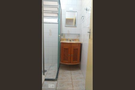 Apartamento à venda com 80m², 2 quartos e 1 vaga Apartamento à venda com 80m², 2 quartos e 1 vagaBanheiro