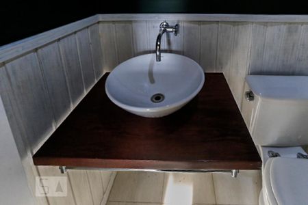 Lavabo de apartamento para alugar com 3 quartos, 88m² em Vila Monumento, São Paulo