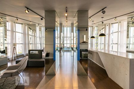Studio à venda com 27m², 1 quarto e 1 vaga Studio à venda com 27m², 1 quarto e 1 vagaÁrea Gourmet